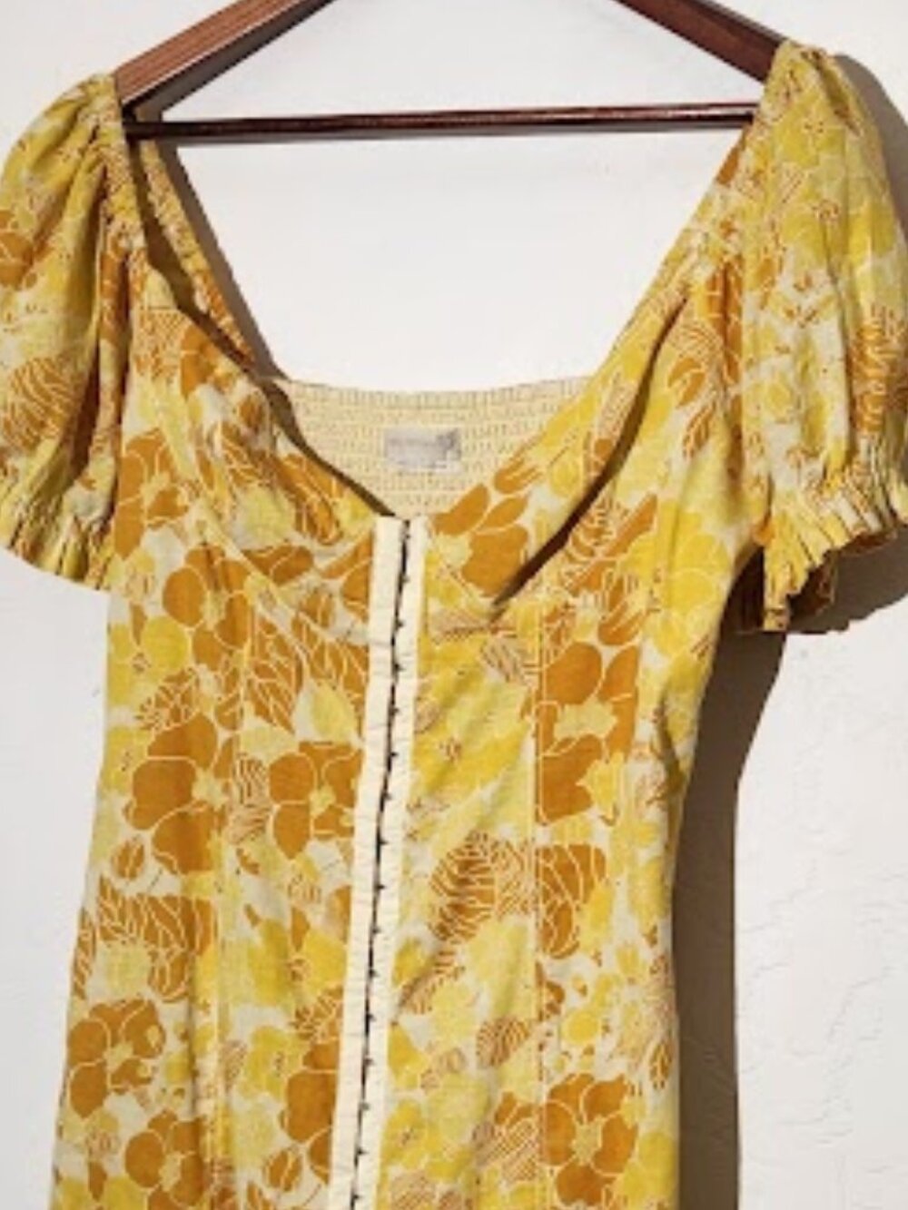 Urban Outfitters UO Britney Puff Sleeve Hook Eye Mini Dress Yellow Large NWT - Picture 2 of 5